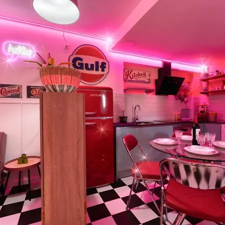 شقة American Dinner At The سالو
