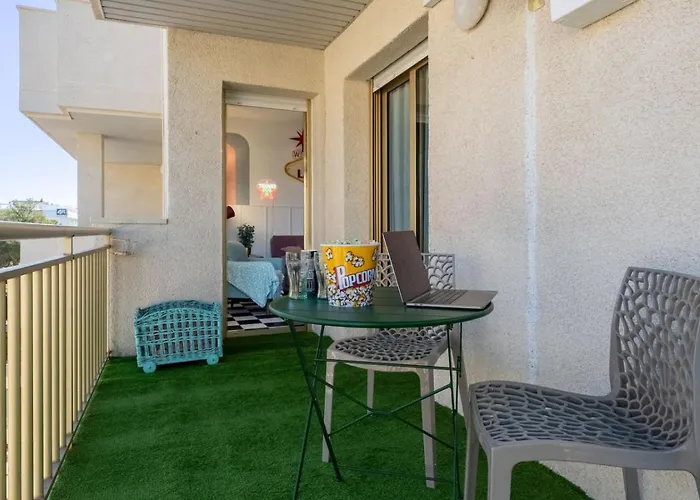 American Dinner At The Apartamento *